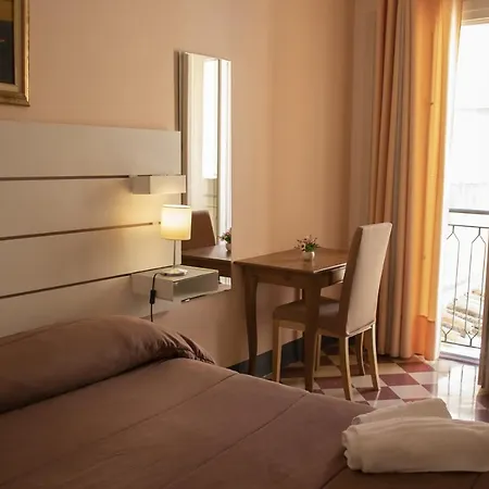 Casa De Rollo Bed and Breakfast Νότο